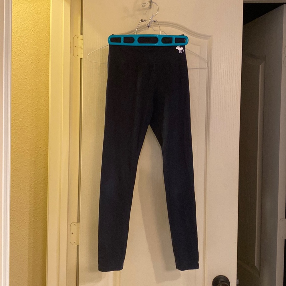 Abercrombie Kids black leggings